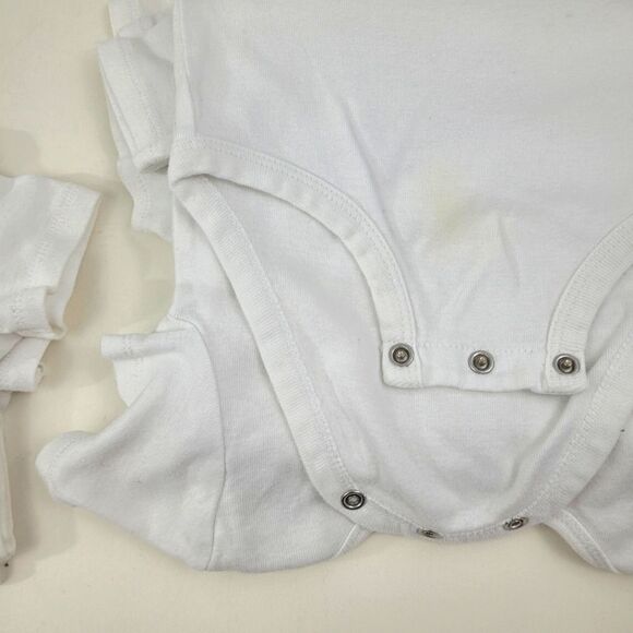 CARTERS bundle (x7) 24mo white onesies - Picture 7 of 10